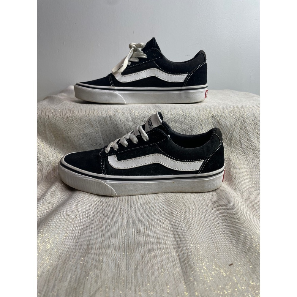 Vans Old Skool Black White Suede Low Top Skate Shoes Womens Size 6